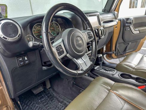 Used 2011 Jeep Wrangler Unlimited 70th Anniversary w/ Connectivity Group image 19