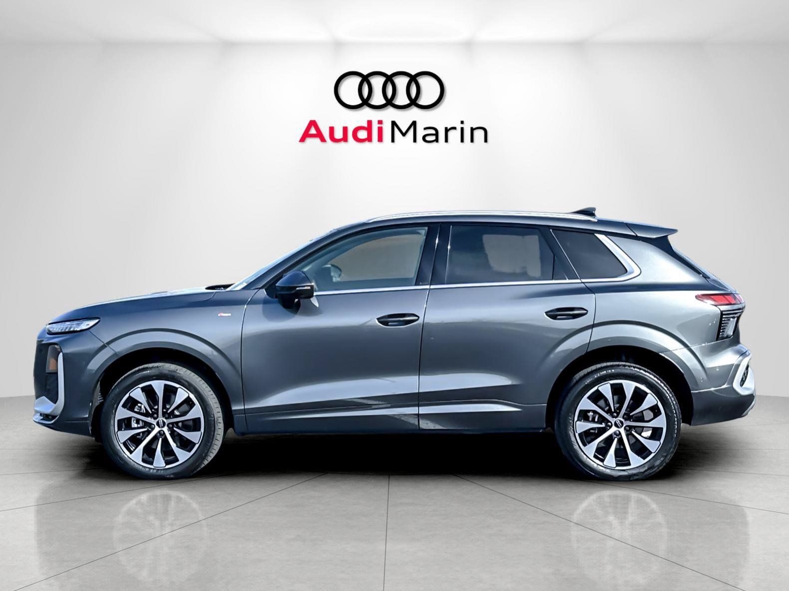 Used 2026 Audi Q3 quattro 2.0T AWD/4WD image 2