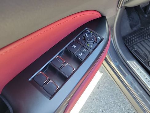 Used 2025 Lexus NX 250 FWD w/ Towing Package (2000 Lbs) image 18