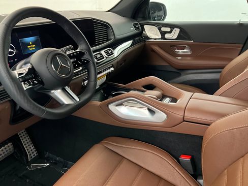 New 2026 Mercedes-Benz GLS 450 4MATIC image 17