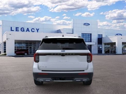 New 2026 Ford Explorer Active w/ Active Comfort Package RWD image 5