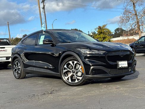 Certified 2025 Ford Mustang Mach-E Select image 2