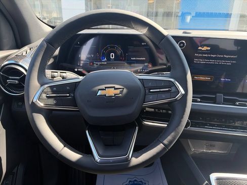 New 2027 Chevrolet Equinox LT w/ Convenience Package II FWD image 15