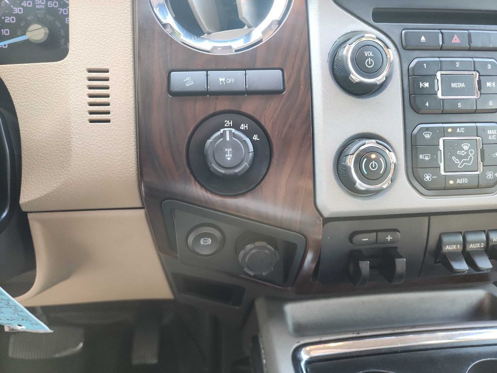 Used 2016 Ford F350 Lariat w/ Lariat Ultimate Package AWD/4WD image 32