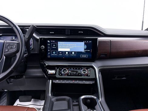 Used 2024 GMC Sierra 3500 Denali Ultimate AWD/4WD image 29