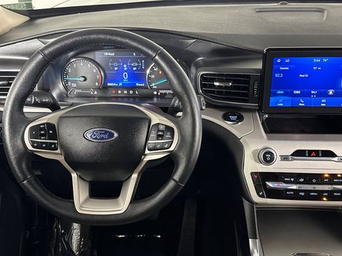 Used 2024 Ford Explorer XLT w/ Equipment Group 202A image 11