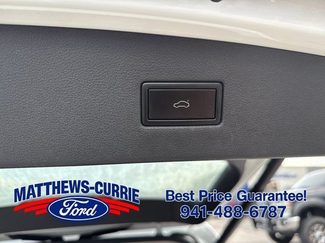 Used 2020 Volkswagen Tiguan SEL FWD image 13