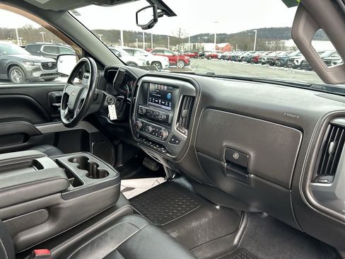 Used 2017 Chevrolet Silverado 1500 LTZ Z71 w/ Midnight Edition image 17