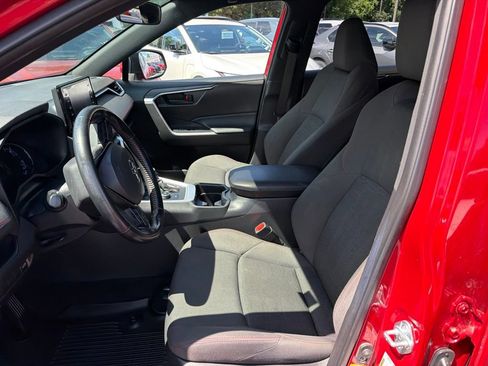 Used 2021 Toyota RAV4 SE AWD/4WD image 22