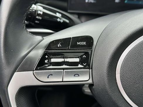 Used 2023 Hyundai Elantra Limited image 19