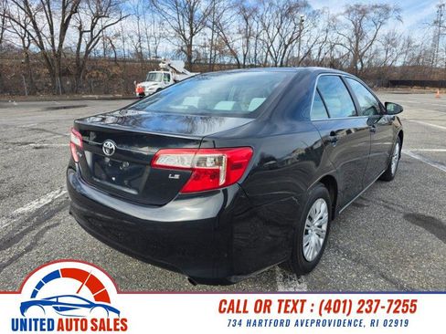Used 2014 Toyota Camry LE image 5