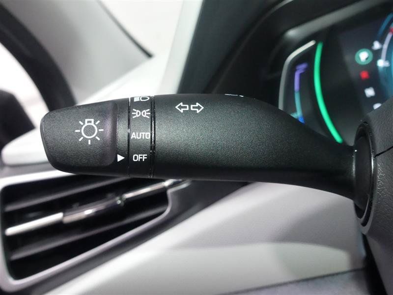 Used 2020 Hyundai Ioniq Limited FWD image 35