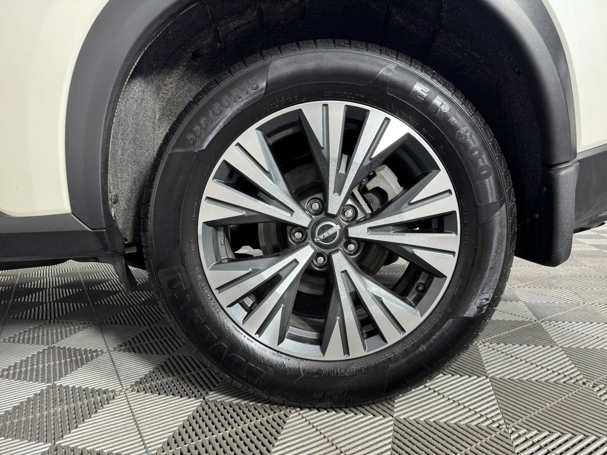 Used 2023 Nissan Rogue SV AWD/4WD image 44