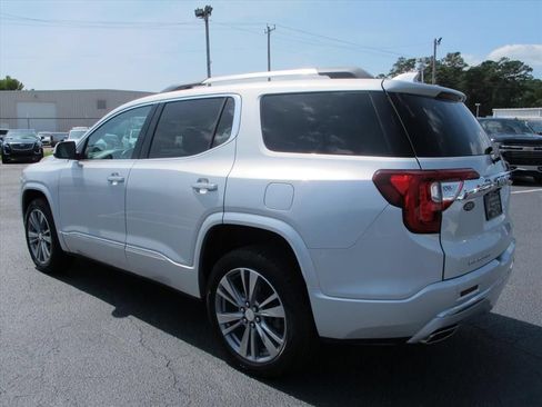 Used 2020 GMC Acadia Denali w/ LPO, Floor Liner Package FWD image 5
