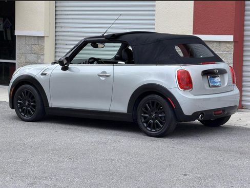 Used 2017 MINI Cooper Convertible image 2