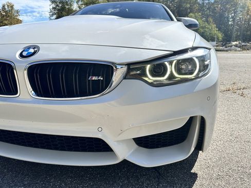 Used 2020 BMW M4 Convertible image 13