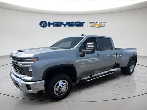 Used 2025 Chevrolet Silverado 3500 LT w/ Safety Package AWD/4WD image 10