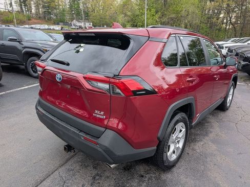 Certified 2021 Toyota RAV4 XLE w/ Convenience Package AWD/4WD image 7
