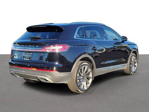 Certified 2022 Lincoln Nautilus Reserve w/ Equipment Group 201A image 4