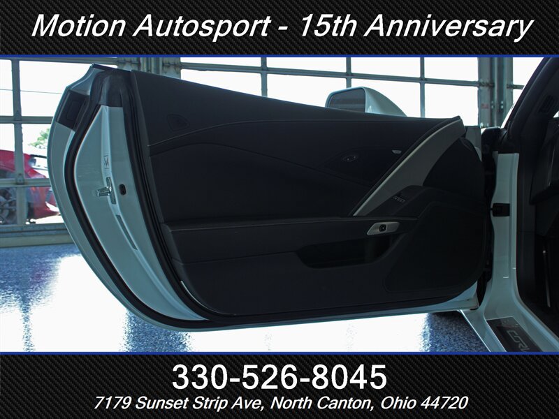 Used 2016 Chevrolet Corvette Stingray Convertible RWD image 14
