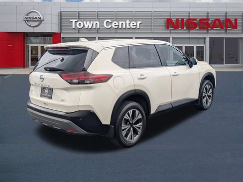 Used 2021 Nissan Rogue SV FWD image 7