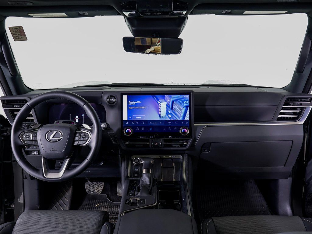 Used 2025 Lexus GX 550 w/ Accessory Package (2T) AWD/4WD image 11