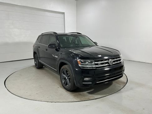 Used 2020 Volkswagen Atlas SE w/ Panoramic Sunroof Package AWD/4WD image 2