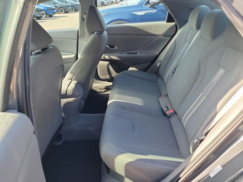 Used 2023 Hyundai Elantra Blue FWD image 14