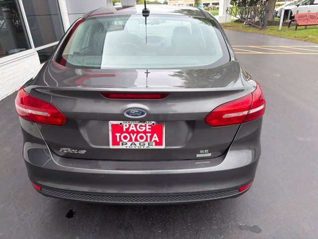 Used 2016 Ford Focus SE FWD image 3