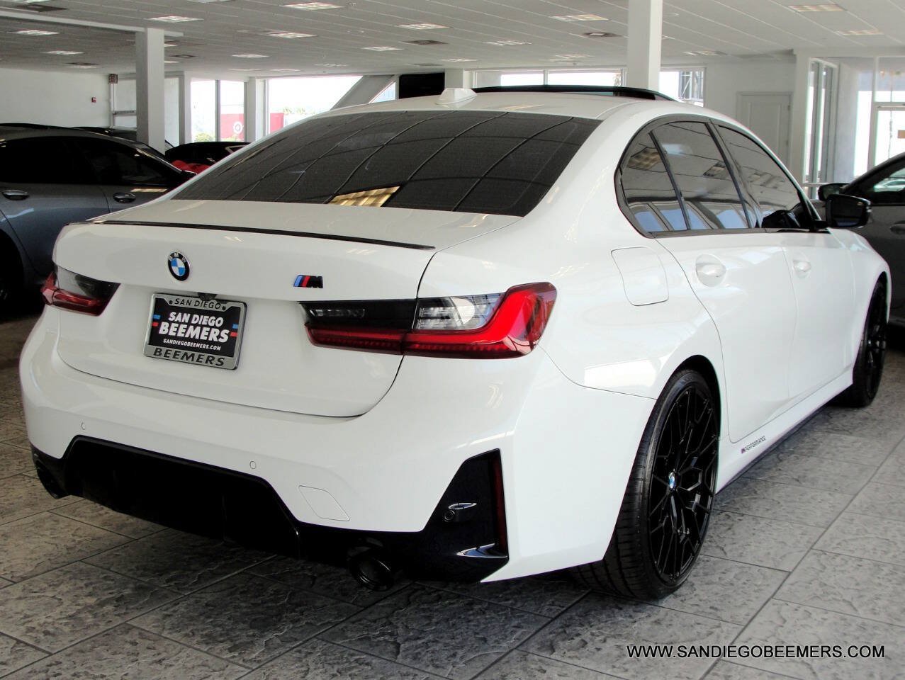 Used 2023 BMW 330i Sedan w/ M Sport Package RWD image 60