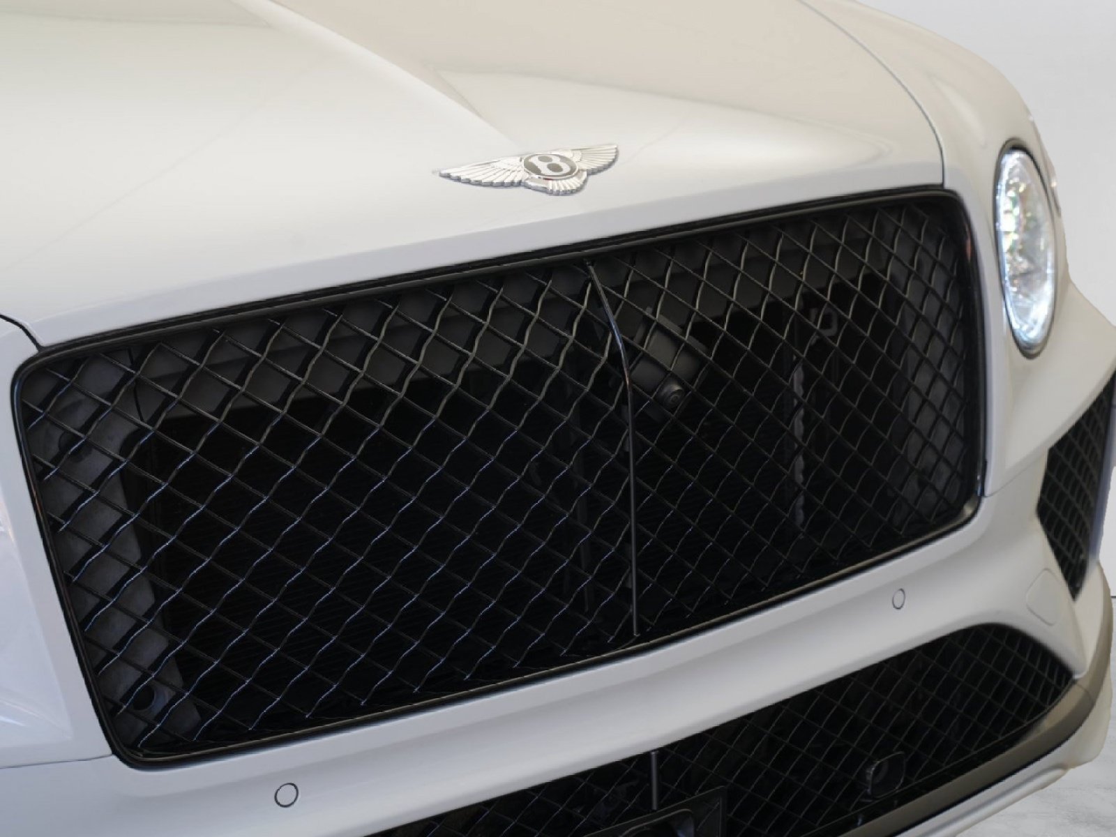 Used 2024 Bentley Bentayga AWD/4WD image 5