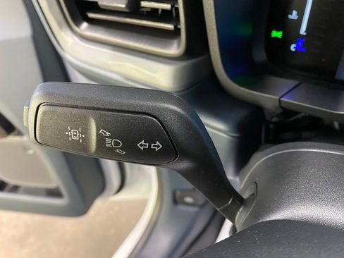 New 2025 Ford Maverick XL image 19