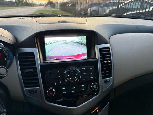 Used 2014 Chevrolet Cruze Diesel image 37