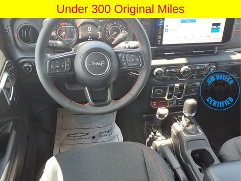 Used 2024 Jeep Wrangler Unlimited Rubicon w/ Convenience Group AWD/4WD image 4