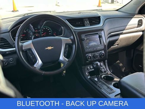 Used 2015 Chevrolet Traverse LT w/ Traveler's Package image 2
