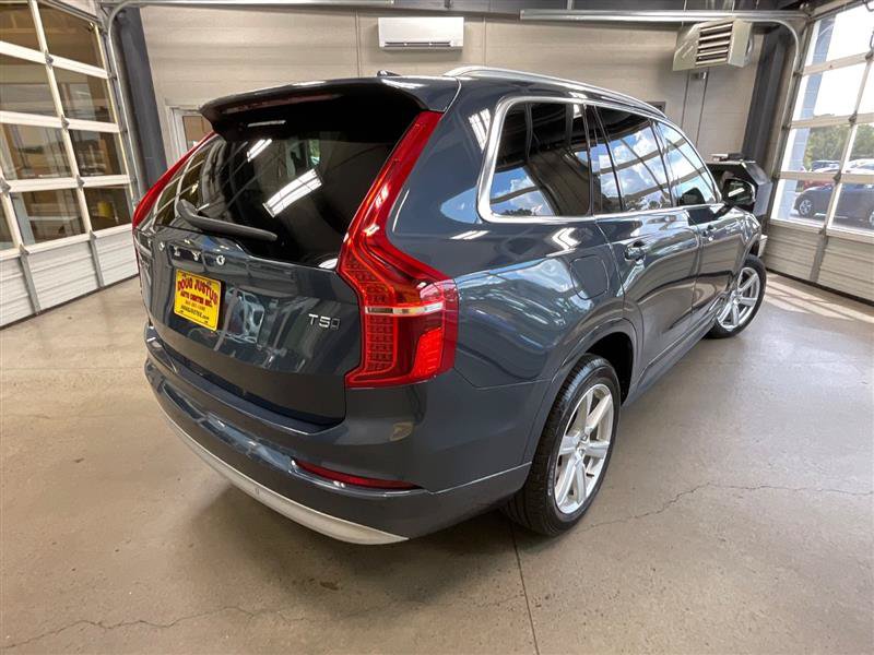 Used 2022 Volvo XC90 T5 Momentum AWD/4WD image 5