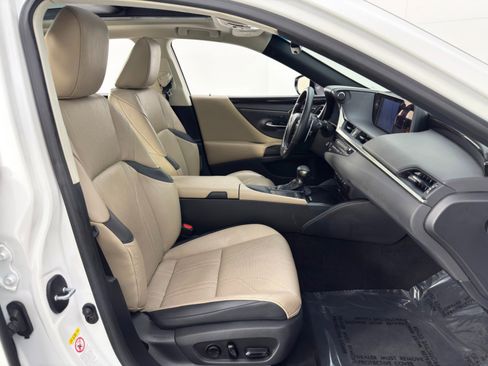 Used 2019 Lexus ES 350 w/ Luxury Package image 15