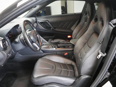 Used 2021 Nissan GT-R Premium image 43
