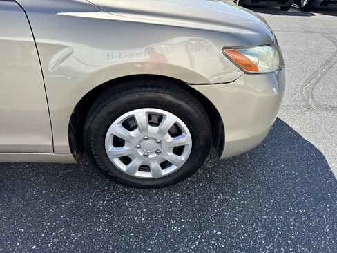 Used 2007 Toyota Camry LE FWD image 19