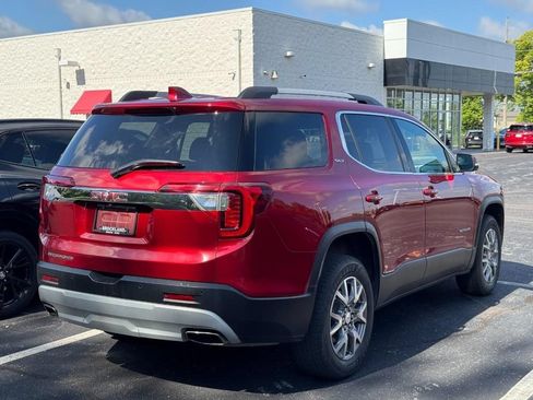 Used 2021 GMC Acadia SLT FWD image 2