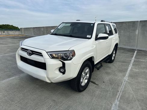 Used 2023 Toyota 4Runner SR5 AWD/4WD image 36