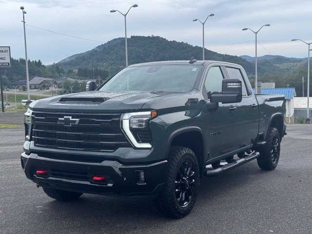 New 2026 Chevrolet Silverado 2500 LT w/ Trail Boss Package AWD/4WD image 3