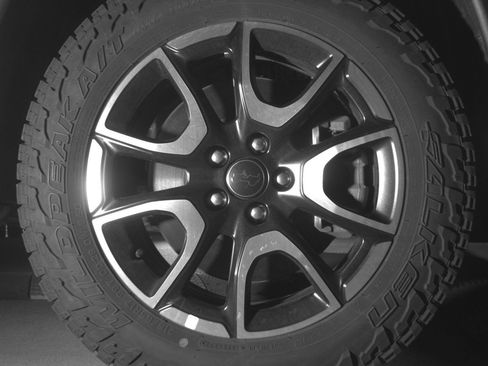 Used 2025 Jeep Compass Trailhawk image 13