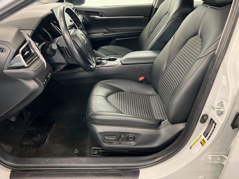 Used 2023 Toyota Camry SE image 18