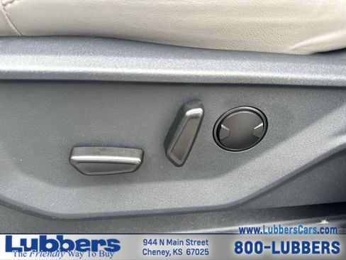 Used 2025 Ford Expedition Active AWD/4WD image 12
