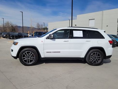Used 2019 Jeep Grand Cherokee Trailhawk w/ Trailhawk Luxury Group image 2