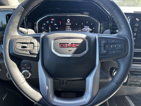 Used 2024 GMC Sierra 1500 Elevation w/ Preferred Package AWD/4WD image 11