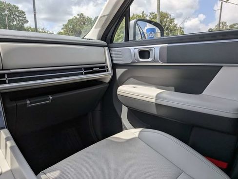 Used 2026 Hyundai Santa Fe SEL FWD image 17