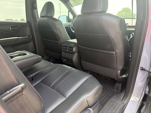 Certified 2024 Honda Passport TrailSport image 18