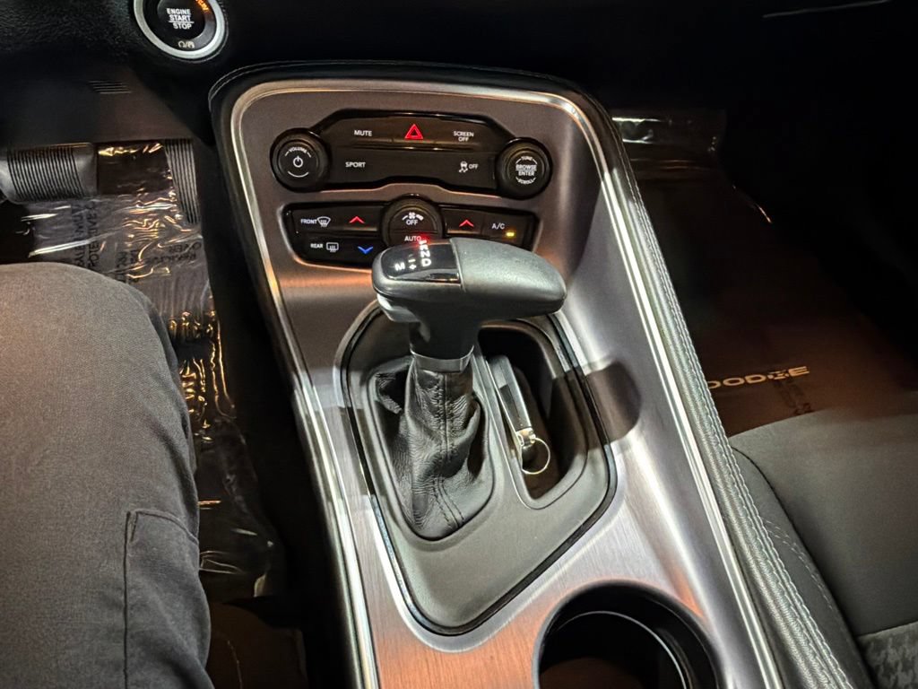 Used 2017 Dodge Challenger R/T RWD image 26